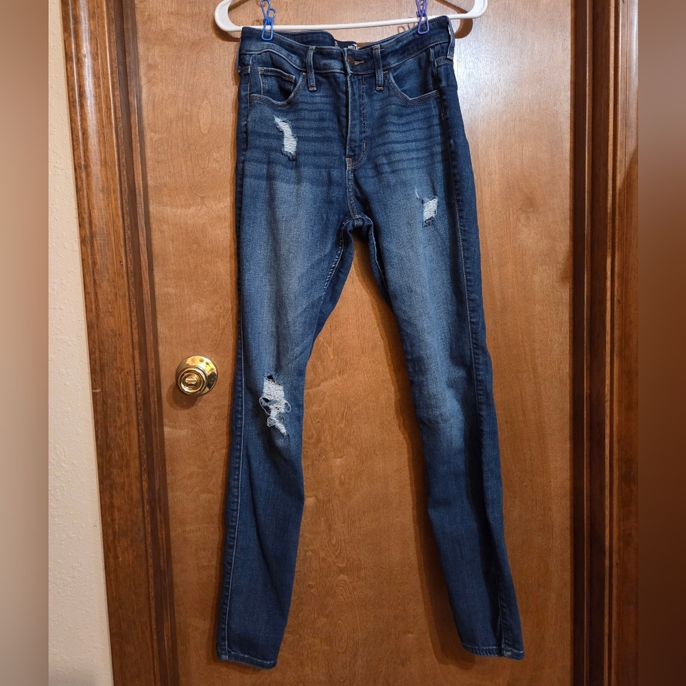 Hollister Women's Dark Blue Distressed Skinny Jeans